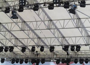 Locação e Venda de Painel de LED, Palco para Shows, Box Truss e Iluminação em Blumenau, Itajaí e Balneário Camboriú