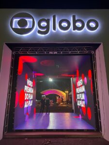Locação e Venda de Painel de LED, Palco para Shows, Box Truss e Iluminação em Blumenau, Itajaí e Balneário Camboriú